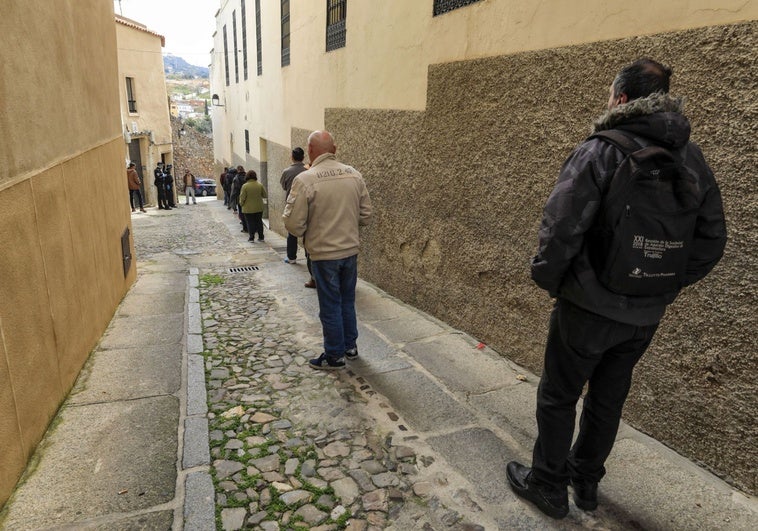 Detectan un brote de sarna en usuarios del comedor social y el albergue de Cáceres