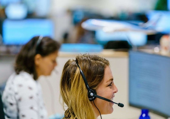 Los comerciales y la atención al cliente están entre los empleos más ofertados.