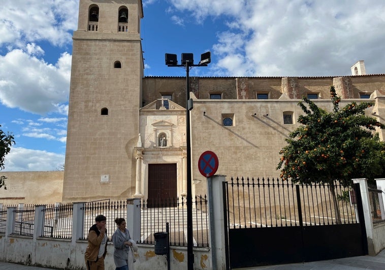 El Ayuntamiento de Badajoz abrirá la plaza de San Agustín si confirma que es pública y no de la iglesia