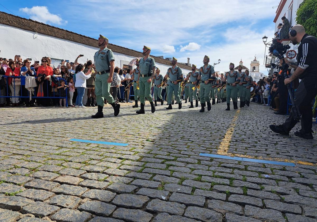 Mucho público este domingo para ver la procesión de La Borriquita.
