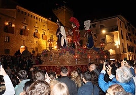 Un momento de los primeros metros de la procesión del Jesús de la Pasión el año pasado.