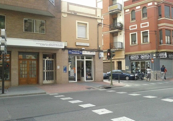 Imagen del despacho que ha validado el boleto premiado en Gijón.