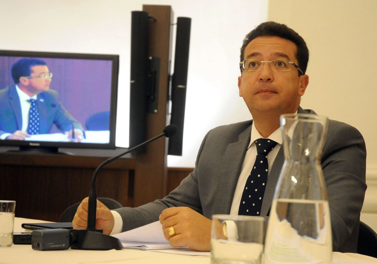 Fernando Manzano: «En estos fenómenos de tormenta no se puede prever la ubicación de la descarga»