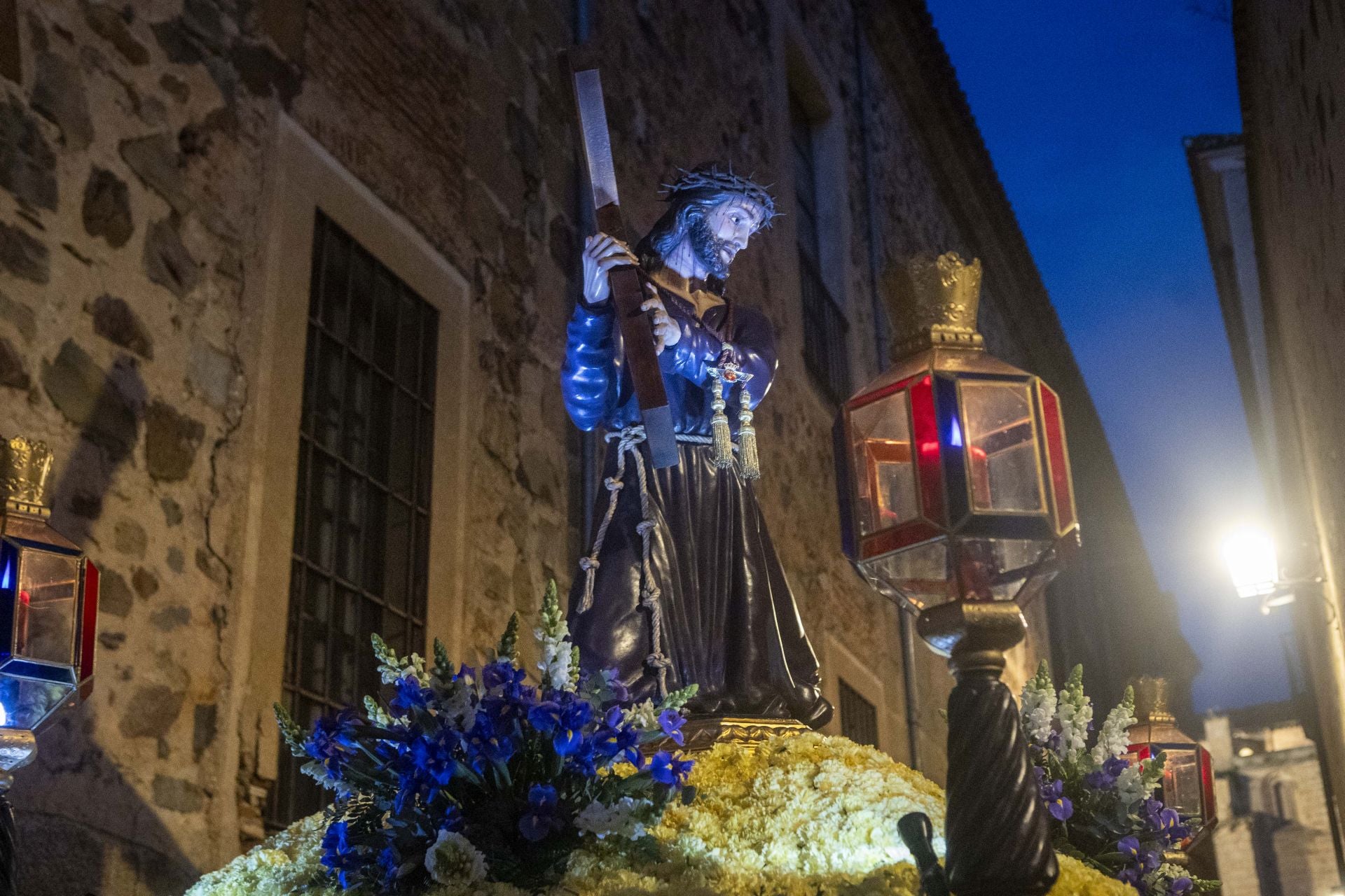 Las mejores imágenes del Lunes Santo en Cáceres