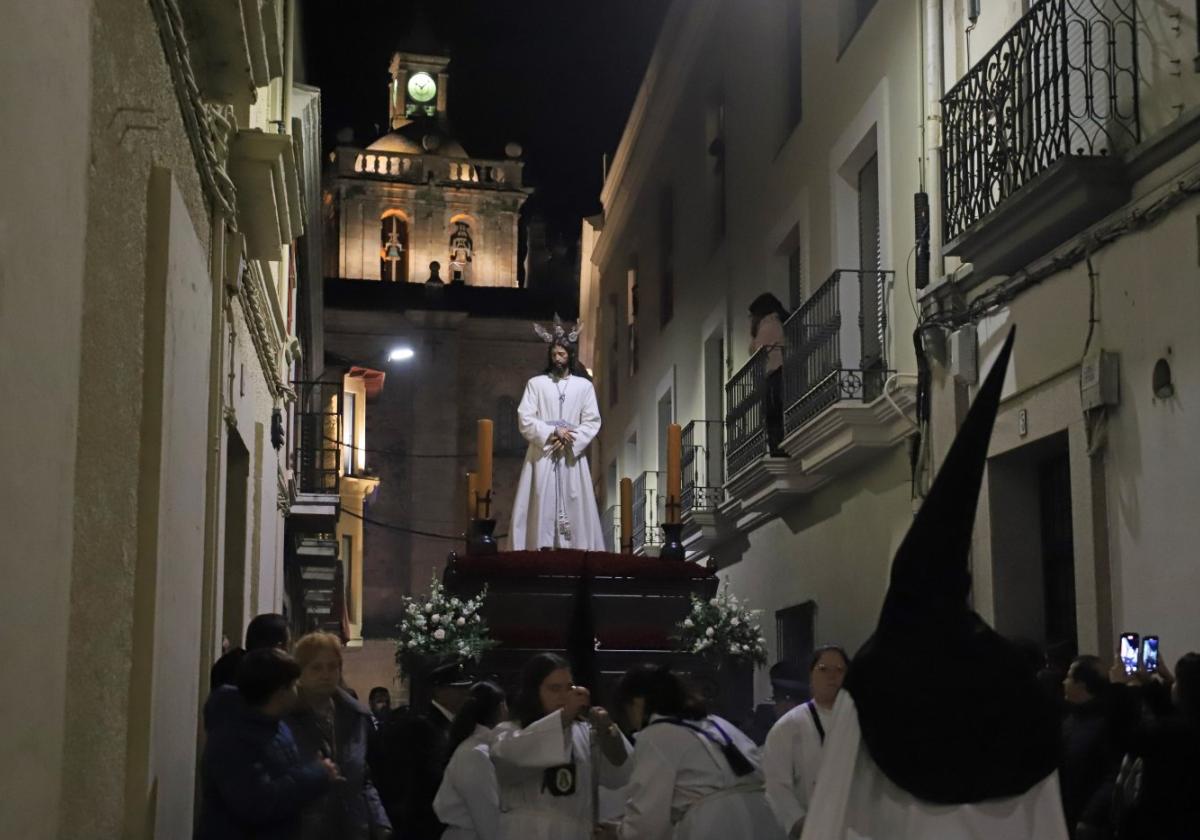 Turno del Jesús Cautivo mirando al cielo en este Martes Santo