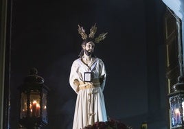 Jesús del Prendimiento durante su salida de la Iglesia de la Concepción.