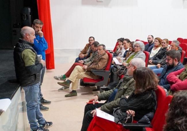 Reunión de la Diputación de Badajoz con los alcaldes de las Vegas Altas para informar sobre la prevención.