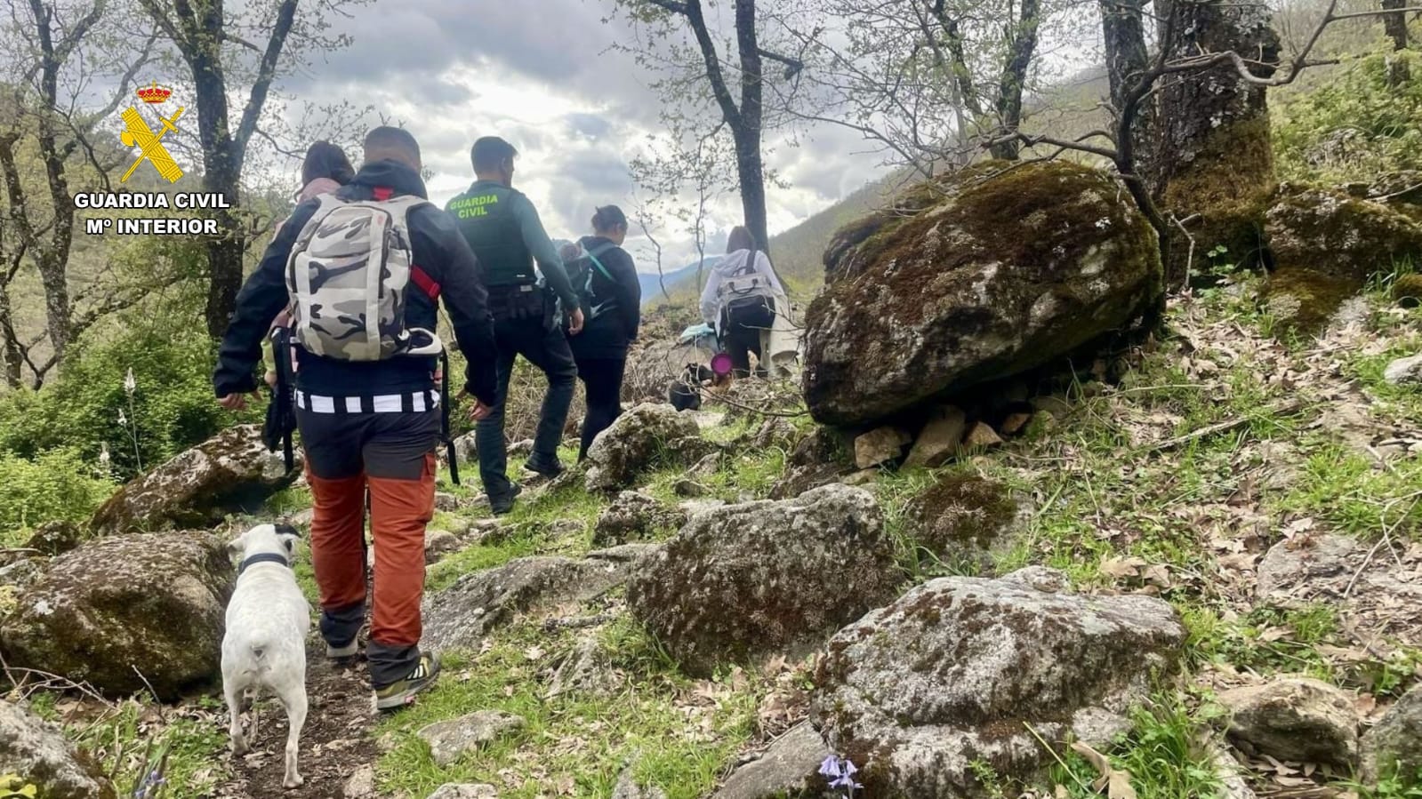 La Guardia Civil rescata a cuatro senderistas desorientados en la Garganta de los Infiernos