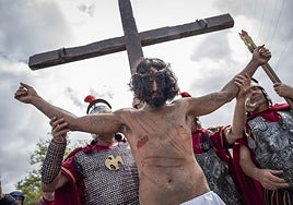 El viacrucis del Cerro de Reyes, en imágenes