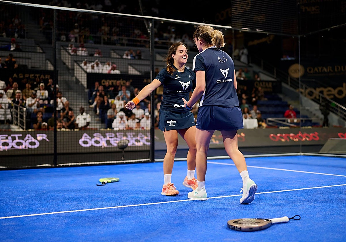 Paula Josemaría y Ari Sánchez celebran el pase a la final del Qatar Major.