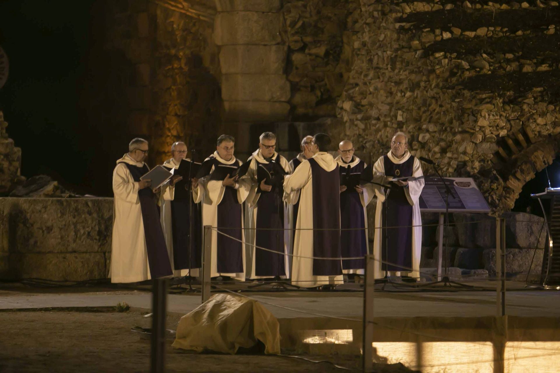 Las mejores imágenes del viacrucis en el Anfiteatro de Mérida