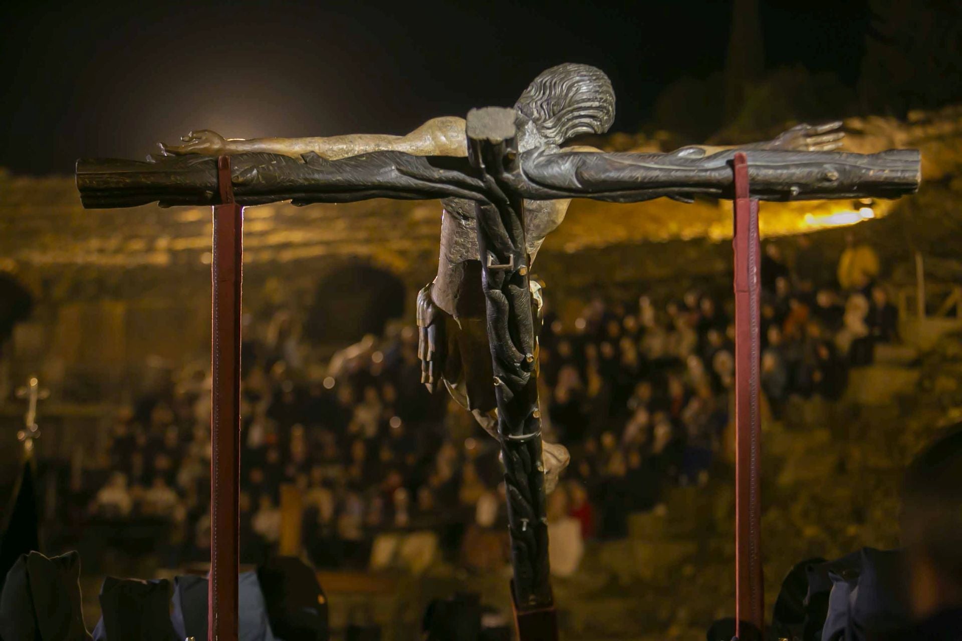 Las mejores imágenes del viacrucis en el Anfiteatro de Mérida
