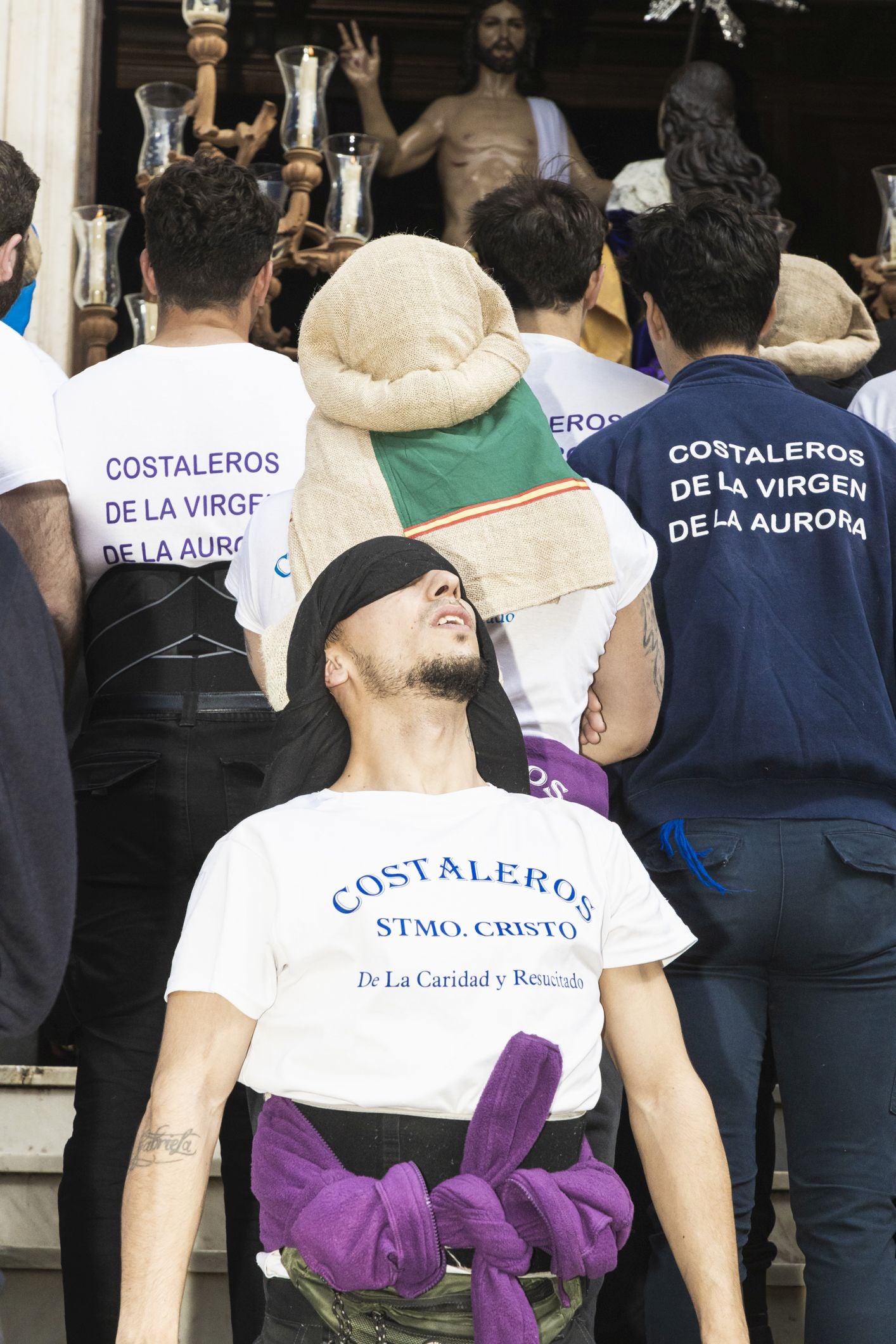 Fotos | Así ha sido la procesión de la Hermandad del Resucitado