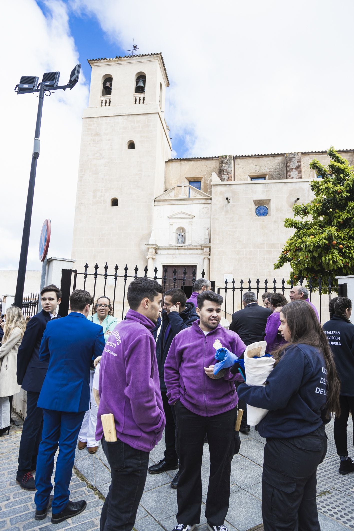 Fotos | Así ha sido la procesión de la Hermandad del Resucitado