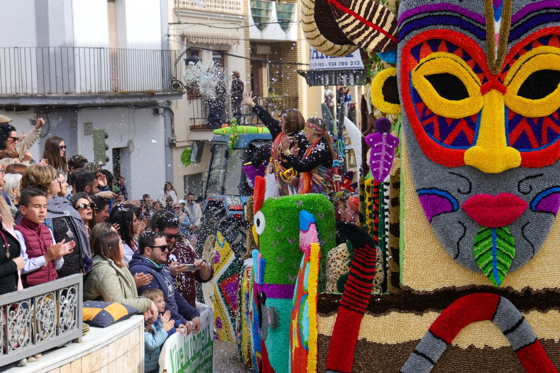 Fotos: Desfile de carrozas de la romería de Piedraescrita de Campanario
