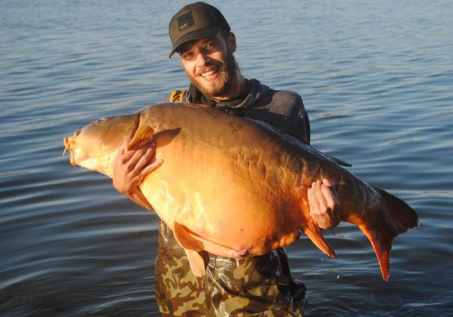 El quintanense Víctor Gómez Murillo capturó un ejemplar de 35,750 kilos en 2022.