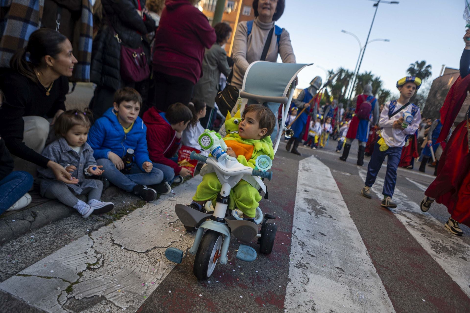 El desfile de San Jorge de Cáceres, en imágenes