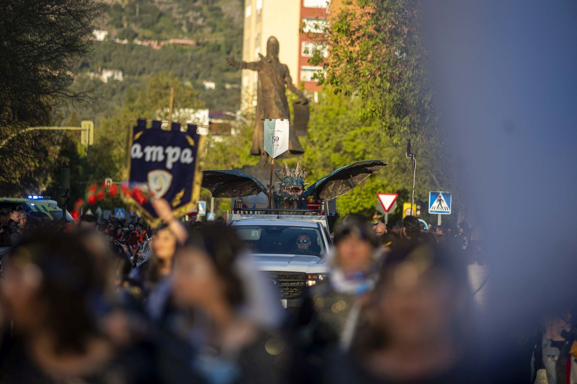 El desfile de San Jorge de Cáceres, en imágenes