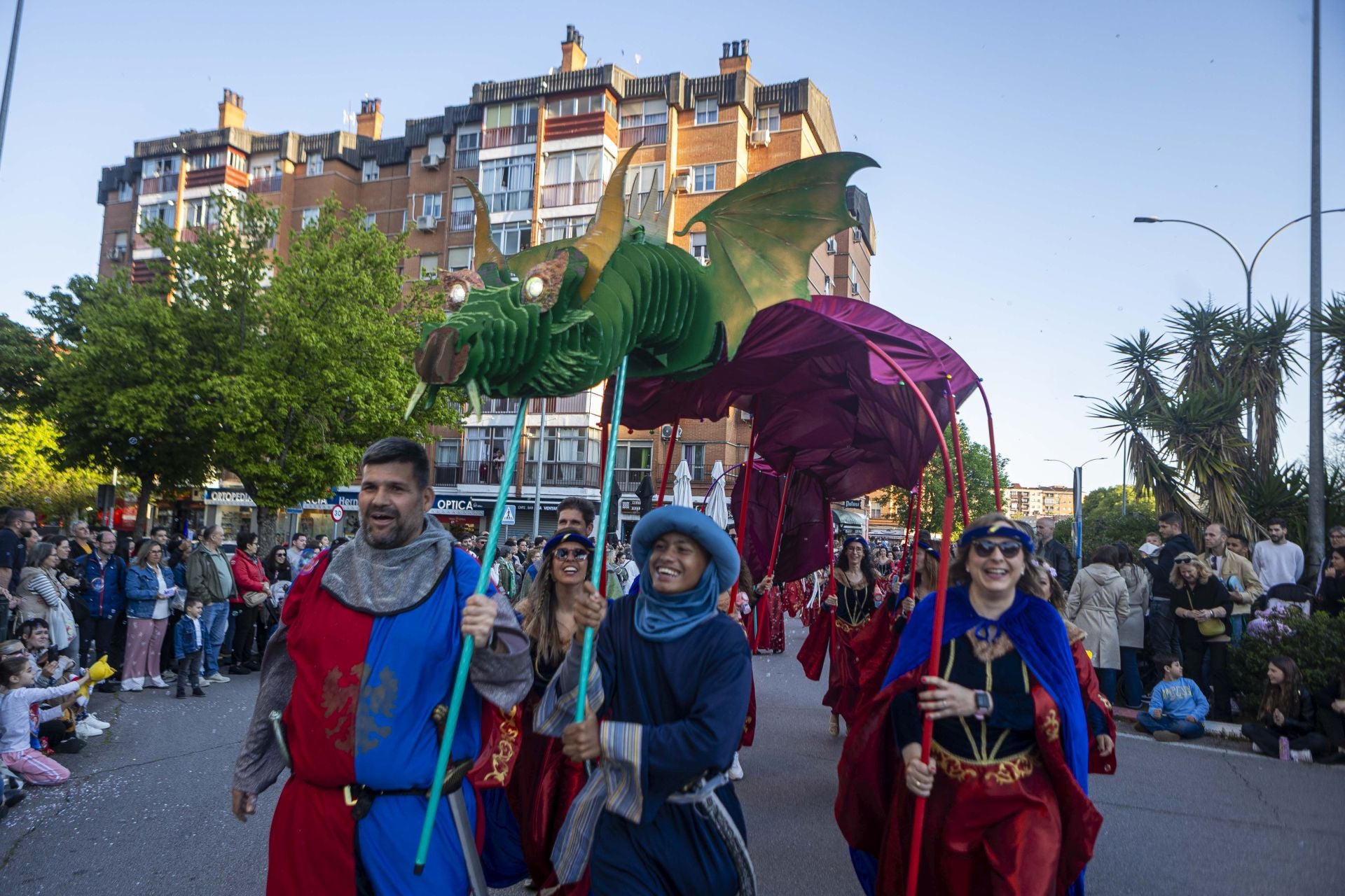 El desfile de San Jorge de Cáceres, en imágenes