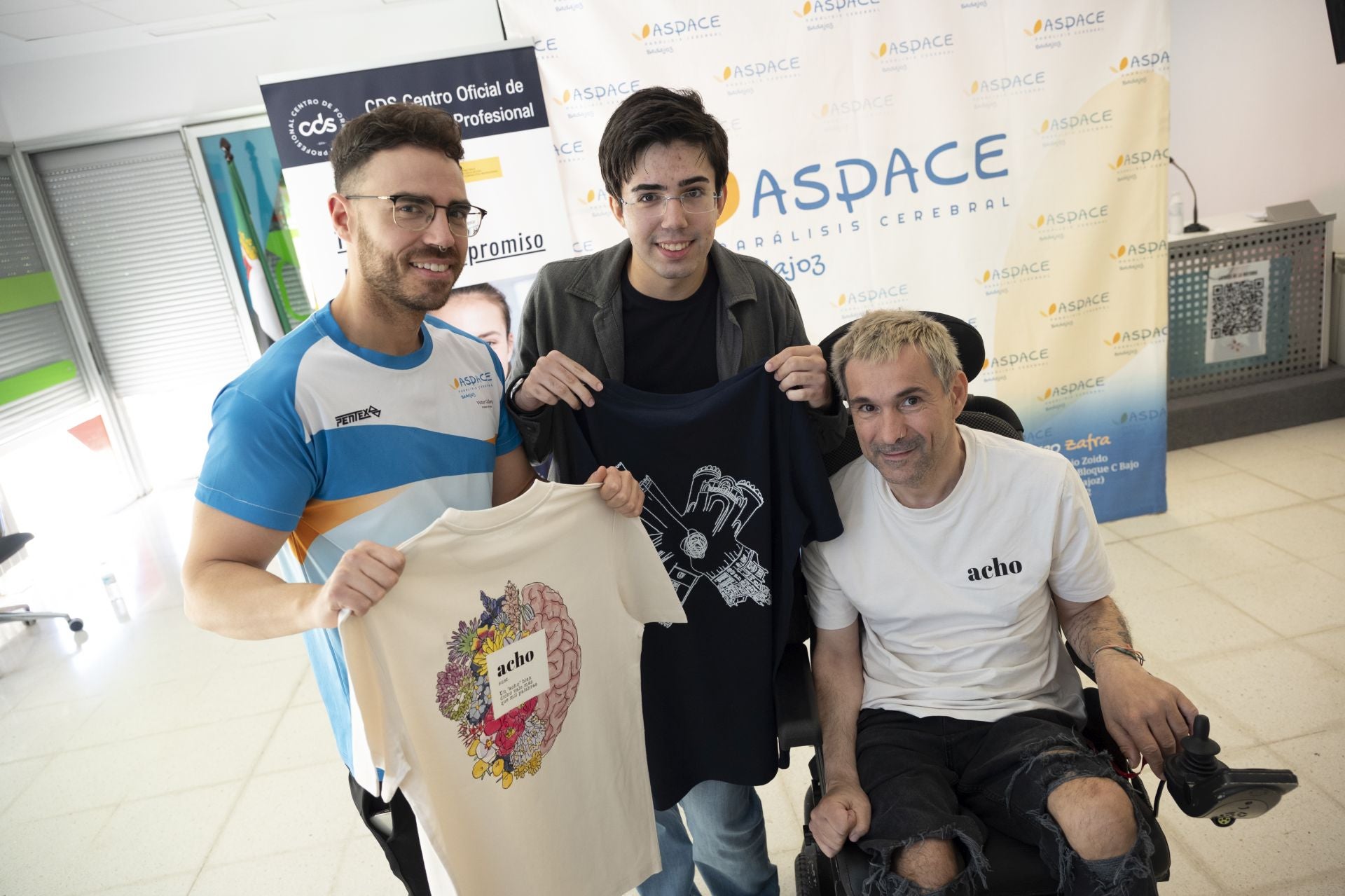 Imagen secundaria 1 - Camisetas solidarias para visibilizar la parálisis cerebral