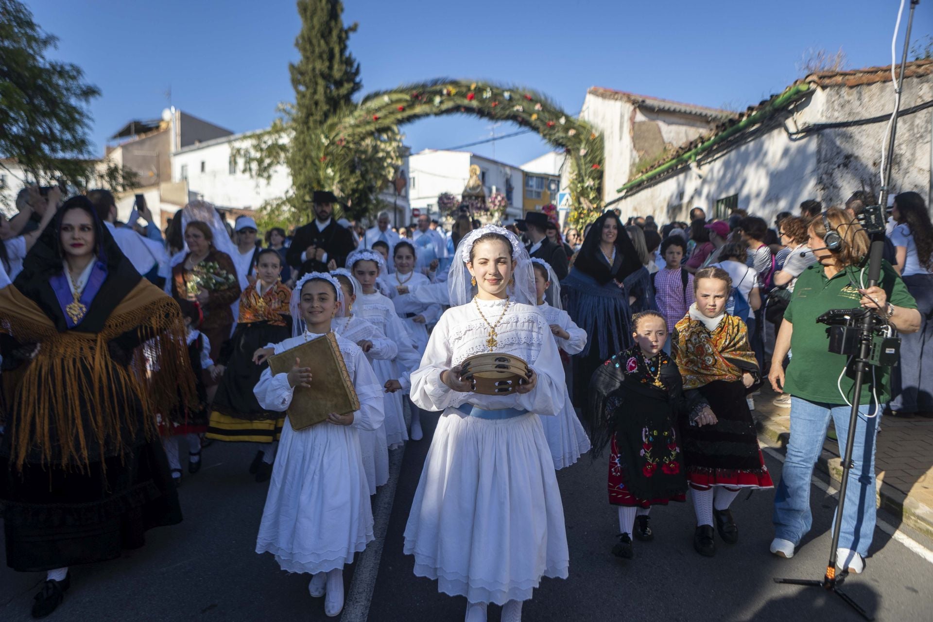 La bajada de la Virgen de la Montaña a la ciudad, en imágenes