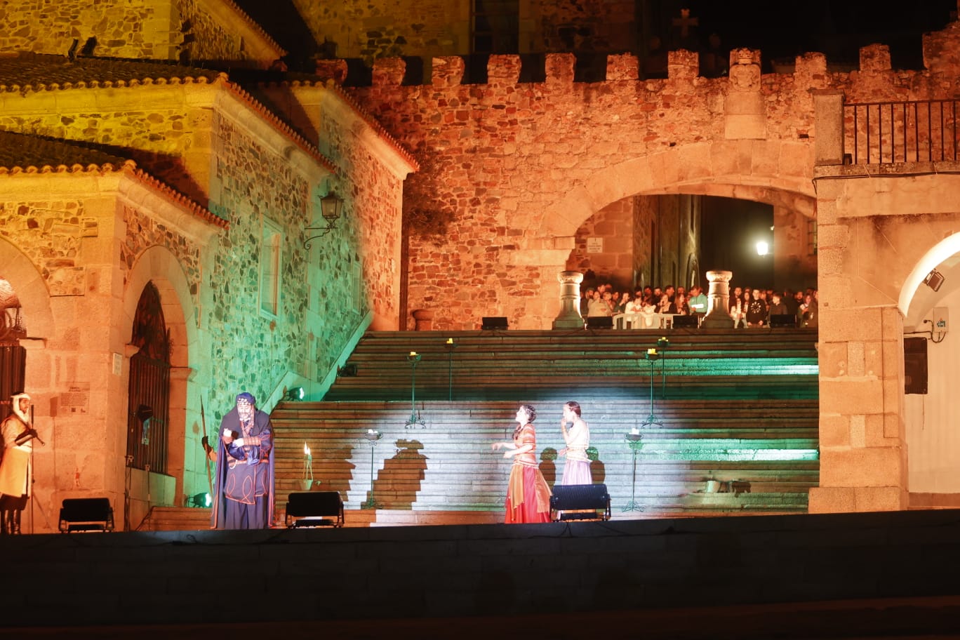 El desfile de San Jorge de Cáceres, en imágenes