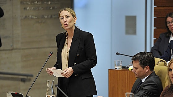 Vox reprocha en el pleno a Guardiola que «no ha reducido ni un euro de gasto superfluo»