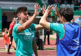 Chalbaud y Kevin celebran el triunfo del pasado domingo.