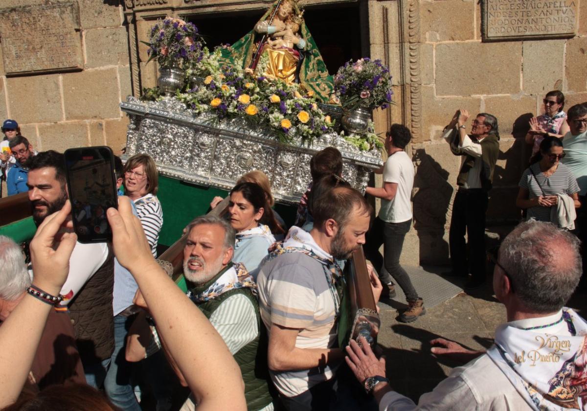 El primer porte de la Virgen, con Pizarro, viró peligrosamente.