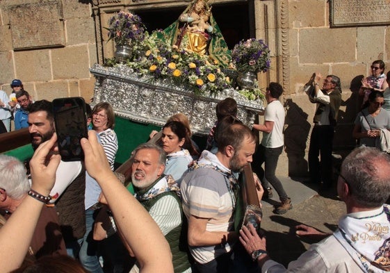 El primer porte de la Virgen, con Pizarro, viró peligrosamente.