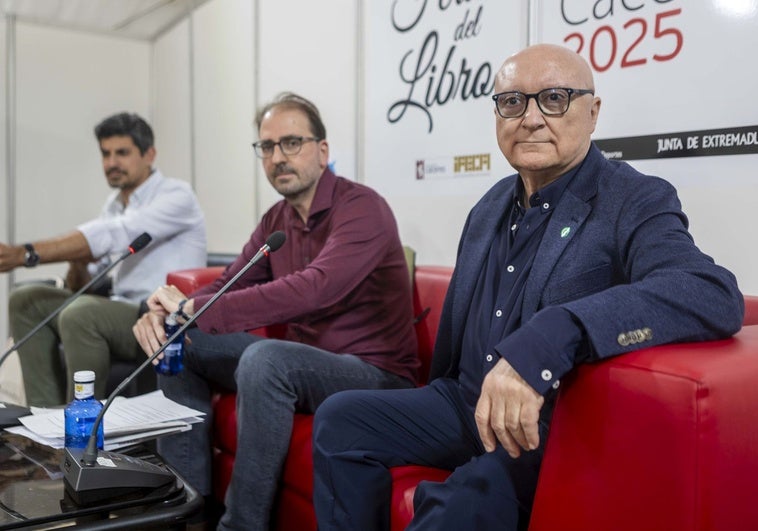 Alonso de la Torre destila los 12.000 artículos de su vida