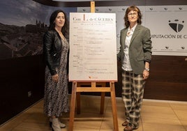 Esther Gutiérrez y Ada Salas en la presentación de 'Con L de Cáceres' este martes en la Diputación.