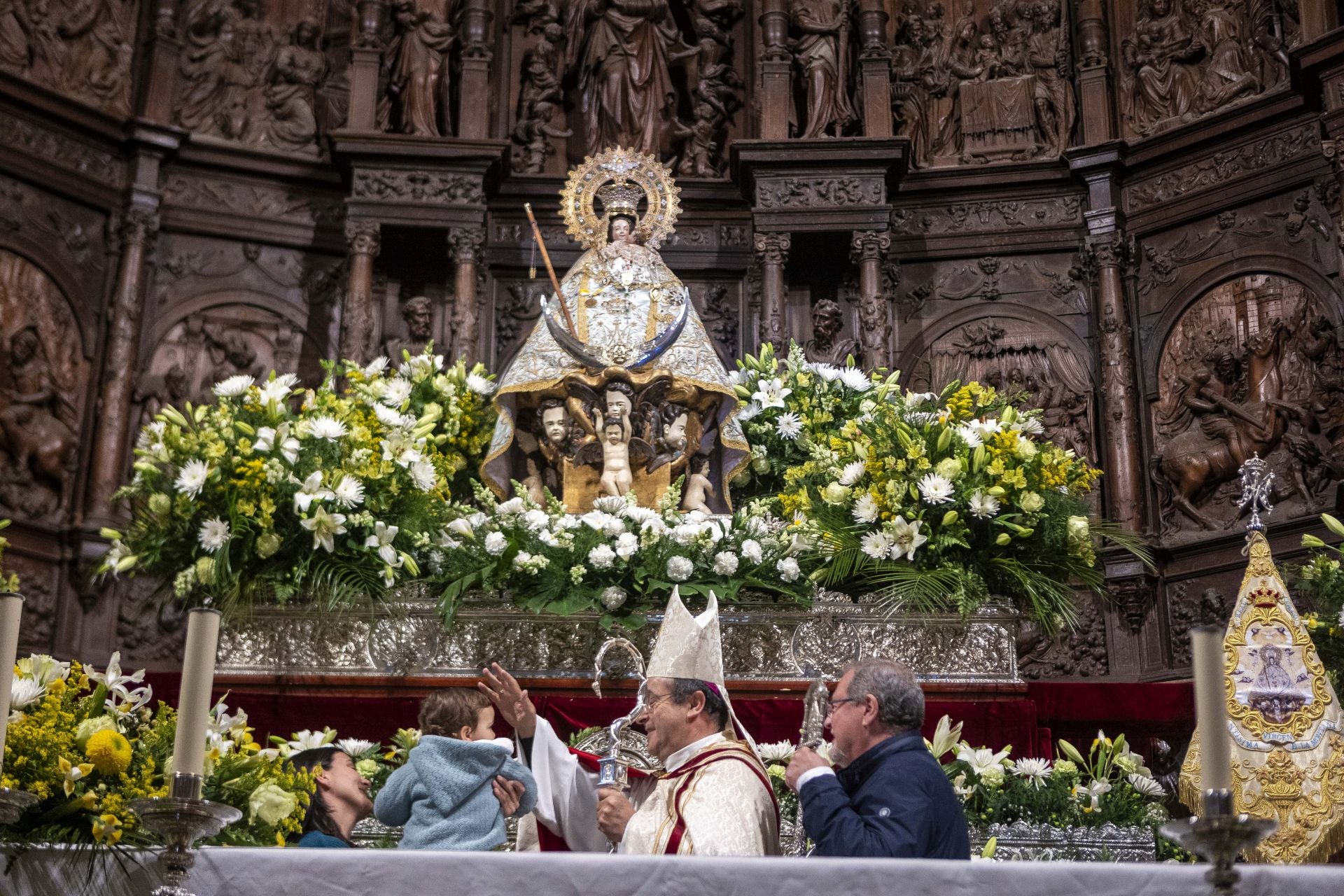 La presentación de los niños ante la Virgen de la Montaña, en imágenes