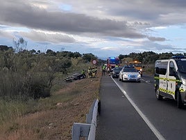 Fotos | Así han quedado los vehículos tras el accidente mortal en Plasencia