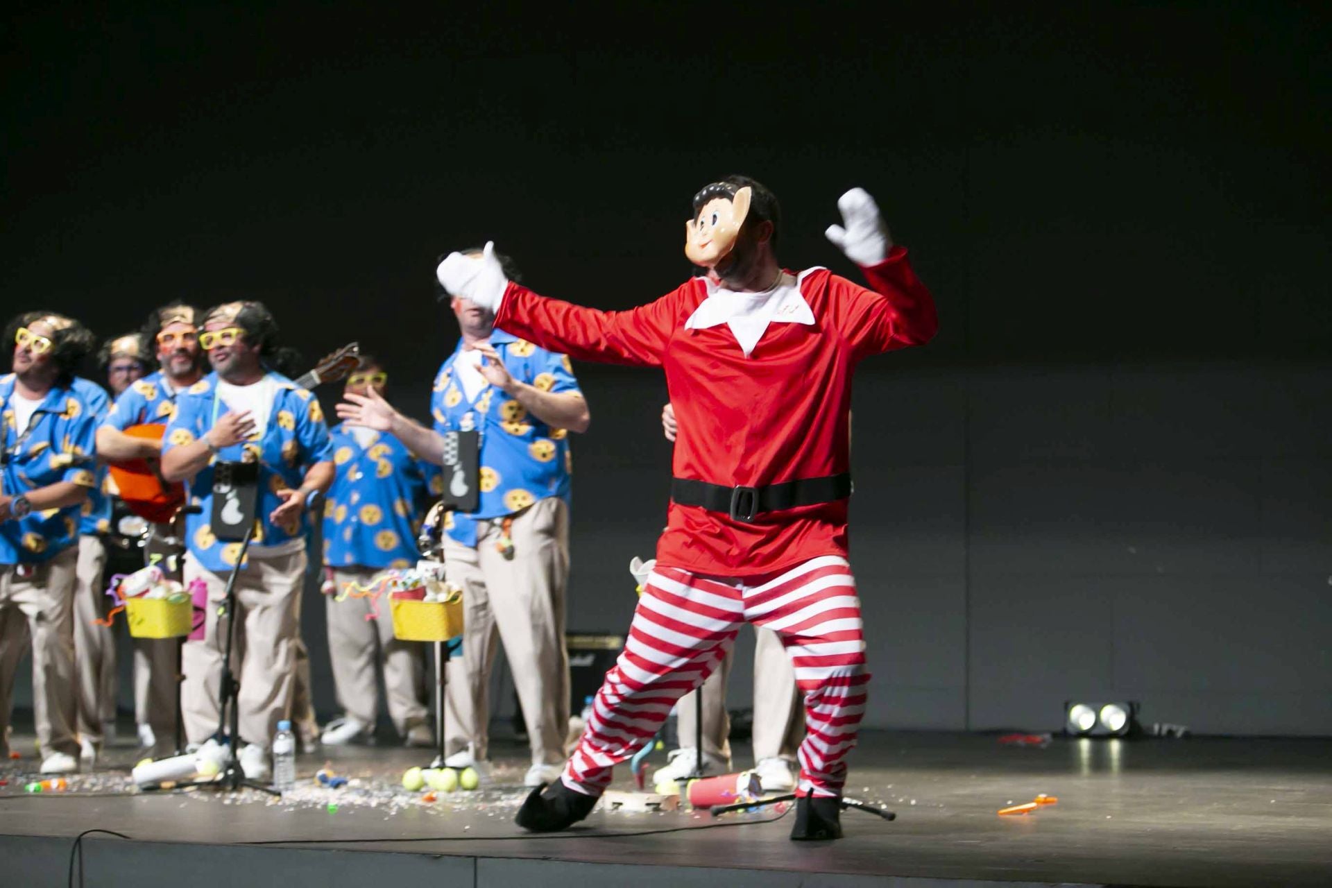 Las mejores imágenes de la actuación en Mérida de &#039;Los Calaíta&#039;, ganadores del Carnaval de Cádiz 2025