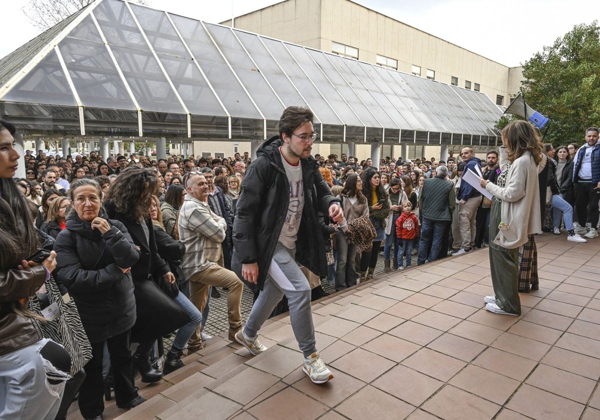 Llamamiento a los aspirantes del examen MIR celebrado el pasado mes de enero en Badajoz.