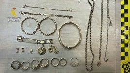 Detenido por el robo de joyas valoradas en 2.000 euros en Navamoral de la Mata