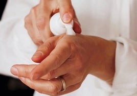 OCU revela las mejores lociones corporales: cuestan 25 veces menos que marcas de lujo y funcionan igual