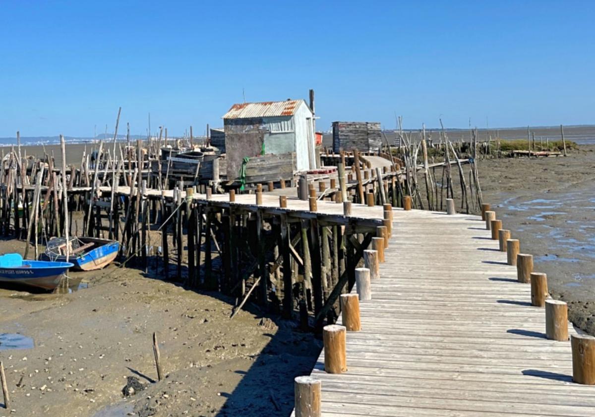 Muelle palafítico de Carrasqueira, a 200 km de Caia.