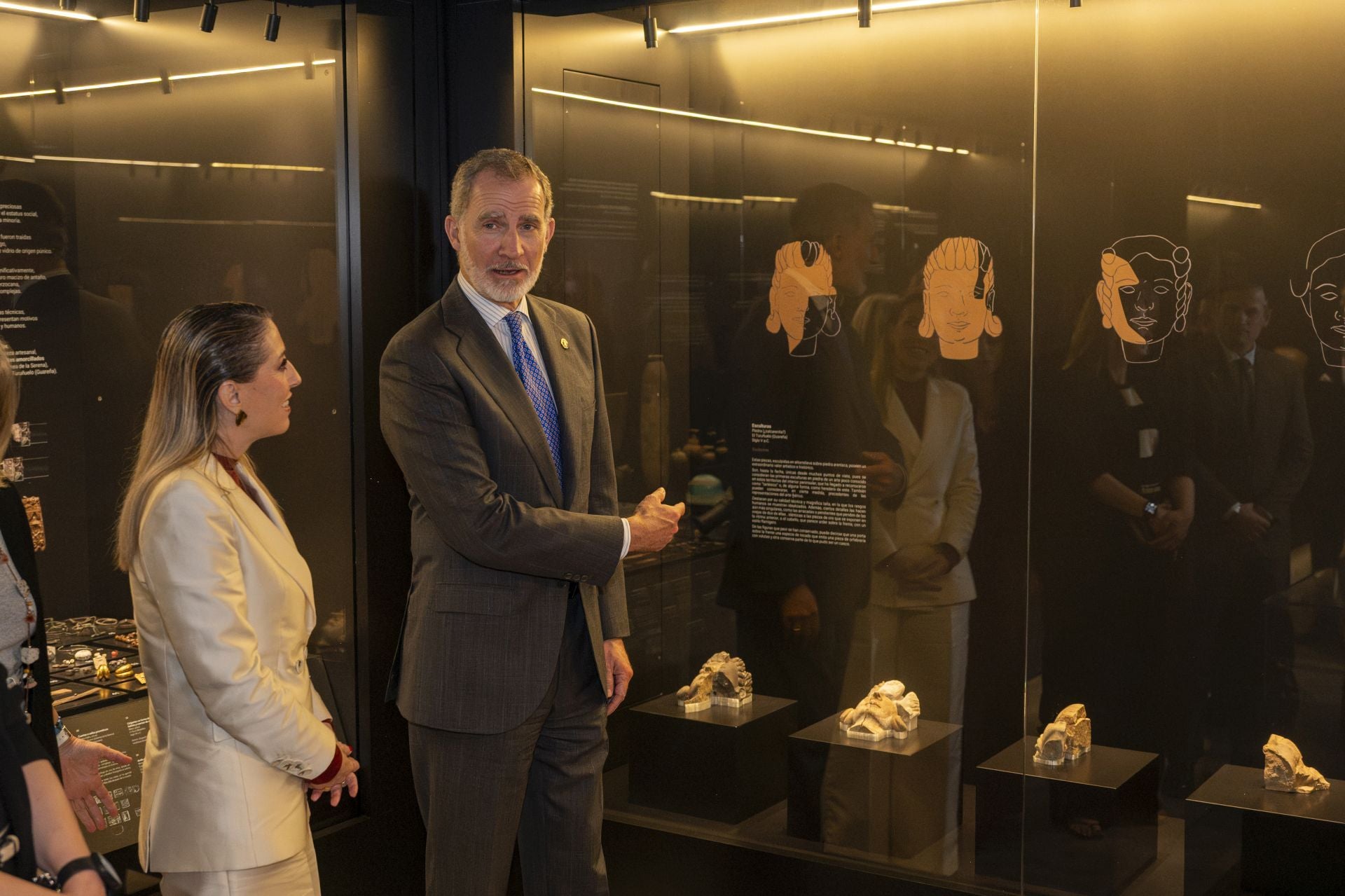 Fotos | El Rey Felipe VI inaugura la Sala Tarteso