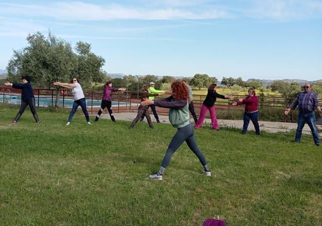 Los funcionarios han participado en actividades de preparación física.