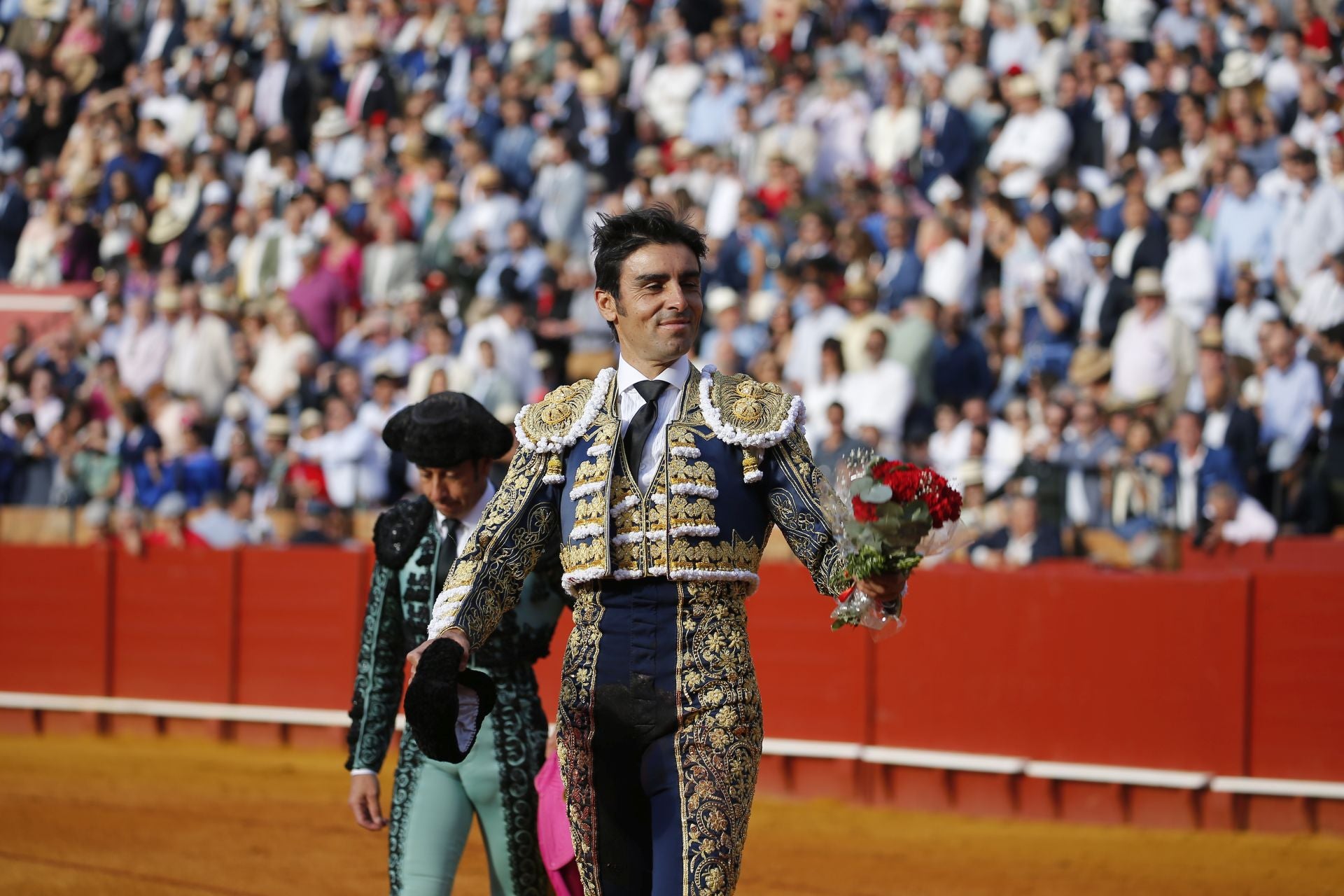 Las mejores imágenes del festejo con Perera, Roca Rey y Juan Ortega