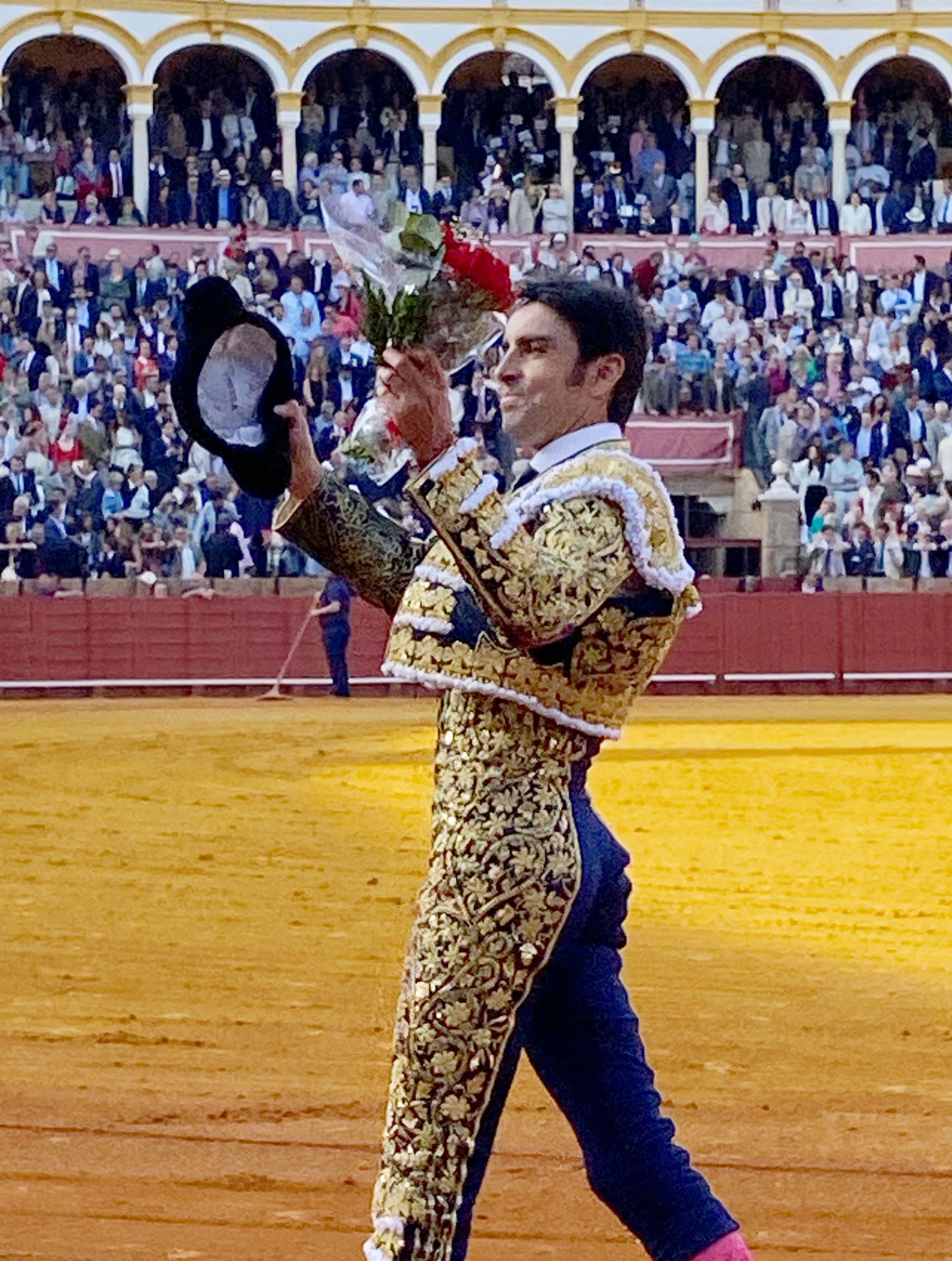 Las mejores imágenes del festejo con Perera, Roca Rey y Juan Ortega
