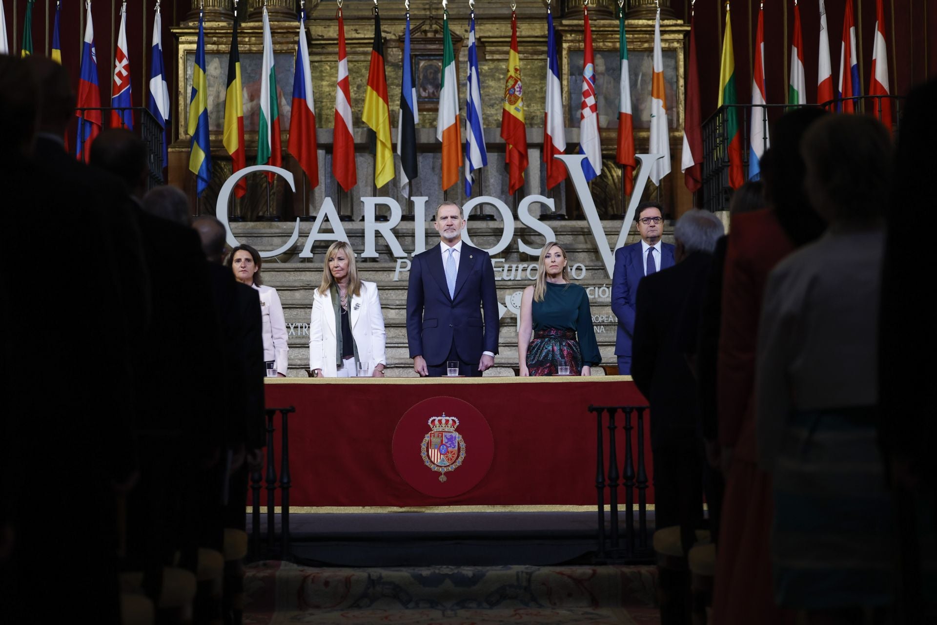 Fotos | Felipe VI preside la entrega del Premio Carlos Yuste a Josep Borrell