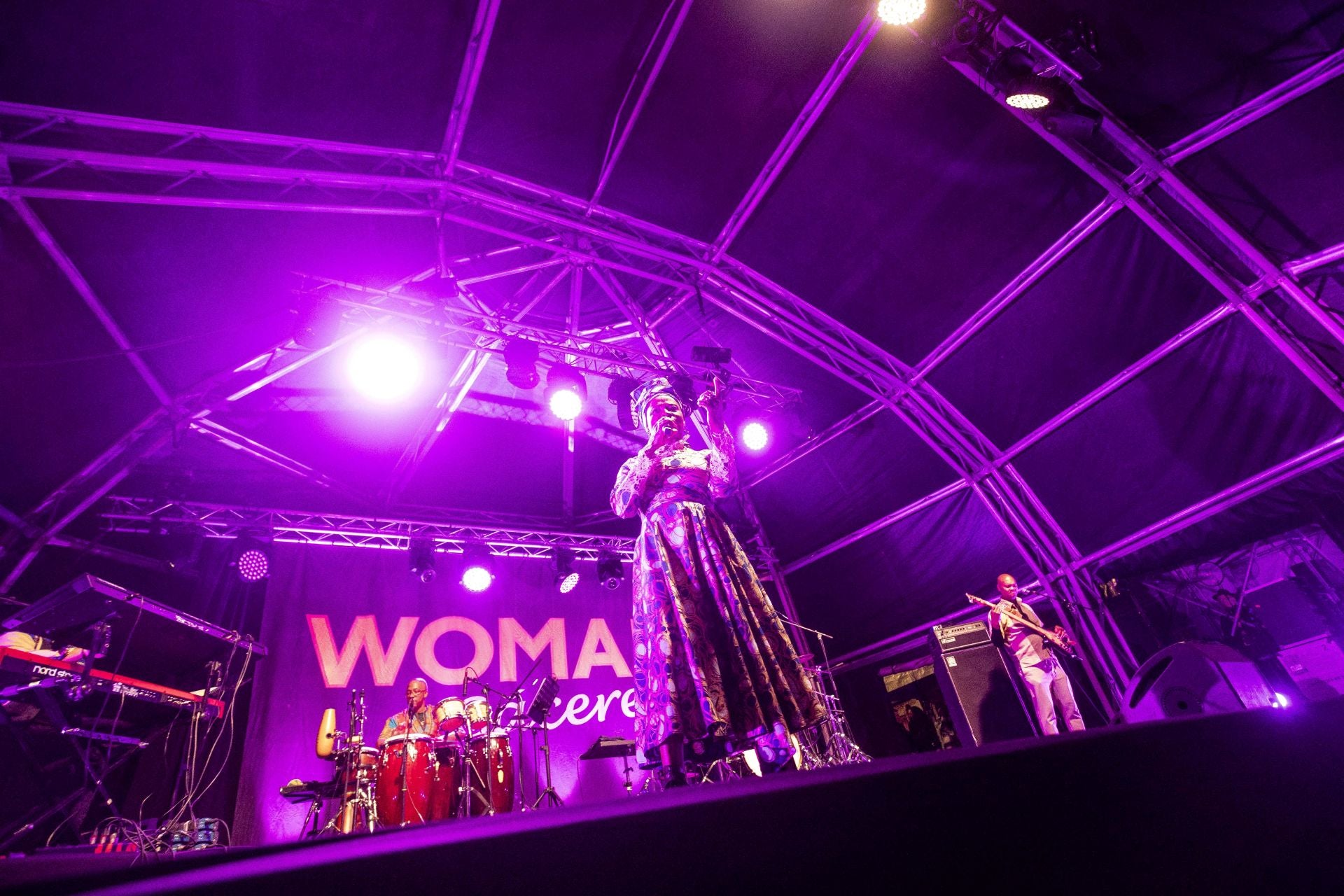 Fotos | Así ha sido el viernes de Womad en Cáceres