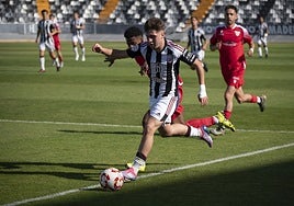 El canterano Jairo Bas, 'pichichi' del juvenil, debutó como titular en el primer equipo del Badajoz este domingo ante el Castuera.