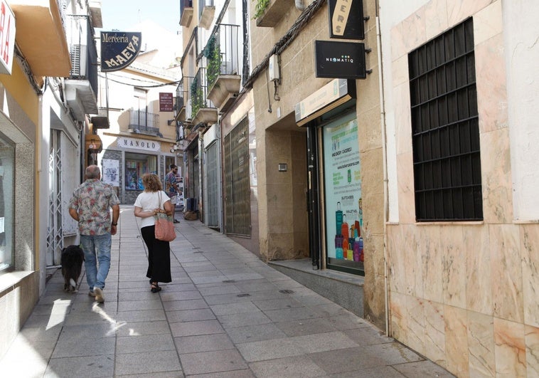 Encuentran muerto a un hombre dentro de su vivienda del centro de Cáceres