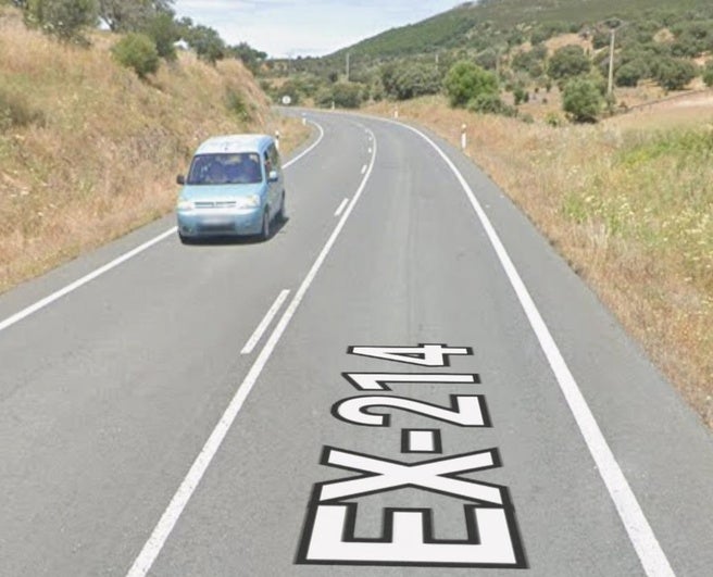 Atrapados y heridos en un accidente entre dos vehículos en Villar del Rey
