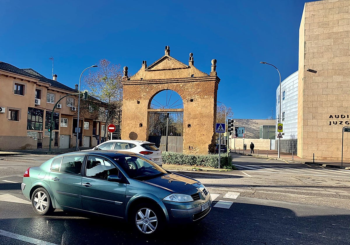 Avenida de la Hispanidad en la que se perfilaba un carril bici.