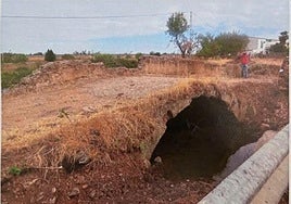 El puente sobre el arroyo Herrerín antes y después de la rehabilitación.